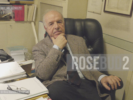 Rome March 7,2011..Francesco Eugenio Negro, photographed in his studio on the Aventine Hill in Rome, homeopathic physician and journalist, author of several books on homeopathy/Francesco Eugenio Negro, fotografato a Roma nel suo studio allAventino,medico omeopata e pubblicista, autore di diversi testi sullomeopatia..Photo: RINO BIANCHI ©Rino Bianchi/Rosebud2