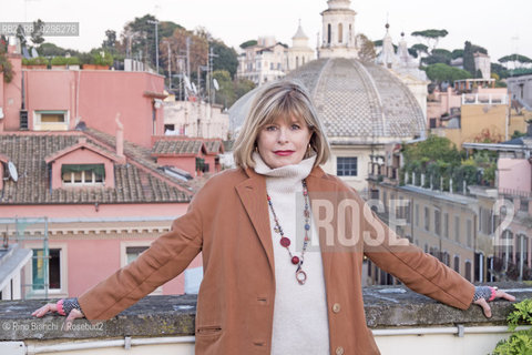 Rome November 12, 2014..Katherine Pancol, photographed in Rome, journalist and writer, born in Morocco, lives and works in France/Katherine Pancol, fotografata a Roma, giornalista e scrittrice, nata in Marocco, vive e lavora in Francia..Photo: RINO BIANCHI ©Rino Bianchi/Rosebud2