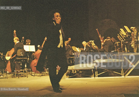 Taormina, September 22, 1998..Giuseppe Sinopoli, conductor, photographed during the concert at the Festival of Taormina/Giuseppe Sinopoli, direttore dorchestra, fotografato durante il concerto al Festival di Taormina..Photo: RINO BIANCHI ©Rino Bianchi/Rosebud2
