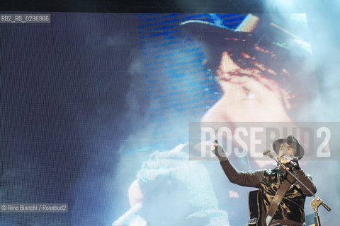 Rome December 31, 2014..Alessandro Mannarino, songwriter, with the band during the New Years concert at the Circo Massimo in Rome/Alessandro Mannarino, cantautore, con la band durante il concerto di Capodanno al Circo Massimo a Roma..Photo: RINO BIANCHI ©Rino Bianchi/Rosebud2