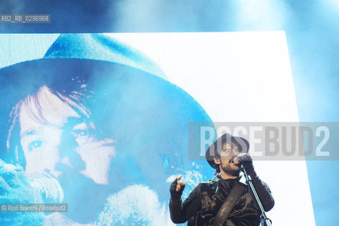 Rome December 31, 2014..Alessandro Mannarino, songwriter, with the band during the New Years concert at the Circo Massimo in Rome/Alessandro Mannarino, cantautore, con la band durante il concerto di Capodanno al Circo Massimo a Roma..Photo: RINO BIANCHI ©Rino Bianchi/Rosebud2