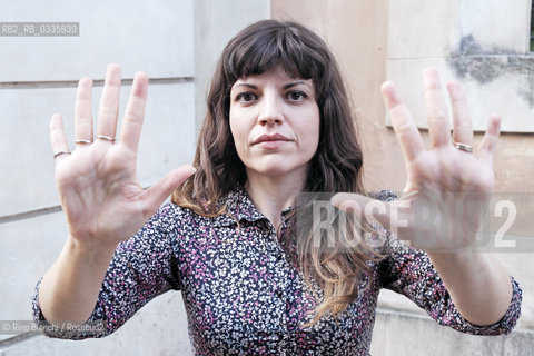 Rome May 25, 2015..Isabella Pedicini, historian, scholar of photography, blogger and writer, photographed in Rome in the park of Villa Celimontana. For the publishing house Contrasto published an essay titled Francesca Woodman. The Roman years between skin and film and for eitore Fazi Recipes humoral/Isabella Pedicini,  storica dellarte, studiosa della fotografia, blogger e scrittrice, fotografata a Roma nel parco di Villa Celimontana. Per la casa editrice Contrasto ha pubblicato un saggio dal titolo Francesca Woodman. Gli anni romani tra pelle e pellicola e per leitore Fazi Ricette umorali. .Photo: RINO BIANCHI ©Rino Bianchi/Rosebud2