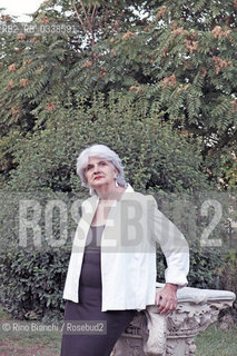 Rome September 12, 2015..Gabriella Sica, photographed at Villa Celimontana, poet, writer and essayist/Gabriella Sica, fotografata a Villa Celimontana, poetessa, scrittrice e saggista. .Photo: RINO BIANCHI ©Rino Bianchi/Rosebud2