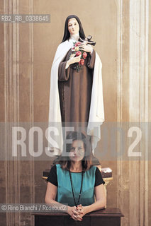 Rome 10 September 2015..Eleonora Mazzoni, actress and writer, photographed with Santa Teresa in San Pancrazio/Eleonora Mazzoni, attrice e scrittrice, fotografata con S.Teresa nella Basilica di San Pancrazio..Photo: RINO BIANCHI ©Rino Bianchi/Rosebud2