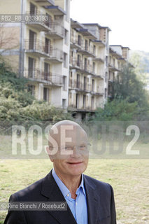 Manocalzati September 27, 2015..Carlo Di Lieto professor of Italian literature at the University Suor Orsola Benincasa of Naples, literary critic and essayist, writes for several magazines and is the author of publications on the relationship between literature and psychoanalysis, photographed in front of an unfinished work for the project Portraits of the Sabbath/Carlo Di Lieto docente di Letteratura italiana all’Università degli Studi Suor Orsola Benincasa di Napoli, critico letterario e saggista, collabora con numerose riviste ed è autore di pubblicazioni inerenti al rapporto tra letteratura e psicoanalisi, fotografato davanti ad unopera incompiuta per il progetto Ritratti del Sabato..Photo: RINO BIANCHI ©Rino Bianchi/Rosebud2