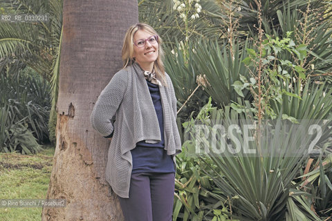 Rome October 1, 2015..Sara Rattaro, writer and novelist, winner of the Premio Bancarella 2015, photographed in Rome in the garden of the Istituto centrale della patologia del libro/Sara Rattaro, scrittrice e romanziera, vincitrice del Premio Bancarella 2015, fotografata a Roma nel giardino dellIstituto centrale della patologia del libro..Photo: RINO BIANCHI ©Rino Bianchi/Rosebud2