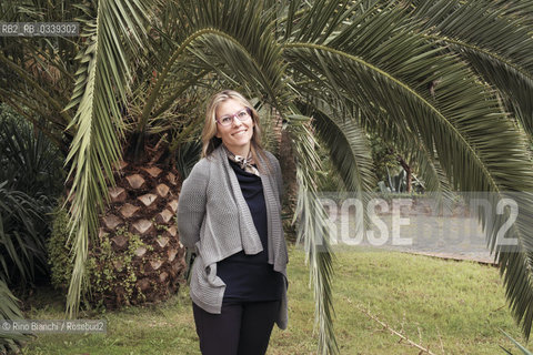 Rome October 1, 2015..Sara Rattaro, writer and novelist, winner of the Premio Bancarella 2015, photographed in Rome in the garden of the Istituto centrale della patologia del libro/Sara Rattaro, scrittrice e romanziera, vincitrice del Premio Bancarella 2015, fotografata a Roma nel giardino dellIstituto centrale della patologia del libro..Photo: RINO BIANCHI ©Rino Bianchi/Rosebud2