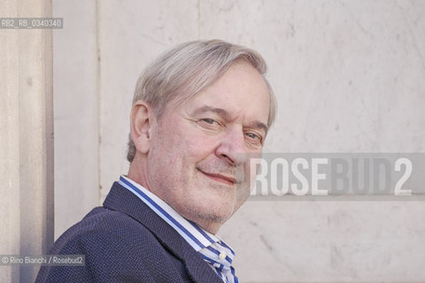 Rome November 11, 2015..Michael Braun, photographed in Rome, a political scientist and journalist, correspondent of the Berlin newspaper Die Tageszeitung, collaborator of the German public radio and International, author of Mutti. Angela Merkel explained Italians/Michael Braun, fotografato a Roma, politologo e giornalista,  corrispondente del quotidiano berlinese “Die Tageszeitung”, collaboratore della radio pubblica tedesca e di Internazionale, autore di Mutti. Angela Merkel spiegata agli italiani..Photo: RINO BIANCHI ©Rino Bianchi/Rosebud2