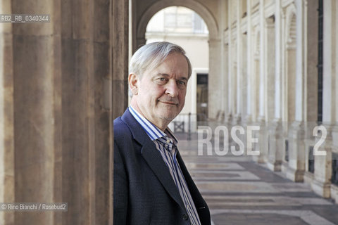 Rome November 11, 2015..Michael Braun, photographed in Rome, a political scientist and journalist, correspondent of the Berlin newspaper Die Tageszeitung, collaborator of the German public radio and International, author of Mutti. Angela Merkel explained Italians/Michael Braun, fotografato a Roma, politologo e giornalista,  corrispondente del quotidiano berlinese “Die Tageszeitung”, collaboratore della radio pubblica tedesca e di Internazionale, autore di Mutti. Angela Merkel spiegata agli italiani..Photo: RINO BIANCHI ©Rino Bianchi/Rosebud2