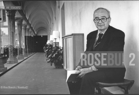 Roma 19 agosto 2009..Vanni Scheiwiller, editore, ritratto a nel chiostro dellHotel Four Season a Milano, dopo un pranzo di lavoro..Foto: Rino Bianchi ©Rino Bianchi/Rosebud2