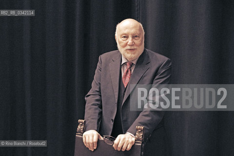 Perugia November 18, 2015..Domenico De Masi, a sociologist and essayist, photographed in Perugia in Teatro della Sapienza Onaosi/Domenico De Masi, sociologo e saggista, fotografato a Perugia nel Teatro della Sapienza Onaosi..Photo: RINO BIANCHI ©Rino Bianchi/Rosebud2