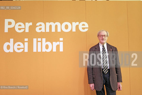 Rome December 4, 2015..Romano Montroni, photographed in Rome, bookseller, former Director of Libraries Feltrinelli. Teacher, works with Coop for the realization of the chain librerie.coop in some city centers and malls. In 2006 he published Sell soul. The profession of the bookseller (Yale University Press), which was translated into Spanish (Vender el alma. El oficio de librero, Libros sobre libros)/Romano Montroni, fotografato a Roma, libraio, ex direttore delle Librerie Feltrinelli. Docente, collabora con le Coop per la realizzazione della catena librerie.coop in alcuni centri cittadini e commerciali. Nel 2006 ha pubblicato Vendere lanima. Il mestiere del libraio (Laterza), che è stato tradotto in spagnolo (Vender el alma. El oficio de librero, Libros sobre libros)..Photo: RINO BIANCHI ©Rino Bianchi/Rosebud2