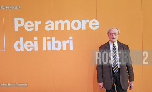 Rome December 4, 2015..Romano Montroni, photographed in Rome, bookseller, former Director of Libraries Feltrinelli. Teacher, works with Coop for the realization of the chain librerie.coop in some city centers and malls. In 2006 he published Sell soul. The profession of the bookseller (Yale University Press), which was translated into Spanish (Vender el alma. El oficio de librero, Libros sobre libros)/Romano Montroni, fotografato a Roma, libraio, ex direttore delle Librerie Feltrinelli. Docente, collabora con le Coop per la realizzazione della catena librerie.coop in alcuni centri cittadini e commerciali. Nel 2006 ha pubblicato Vendere lanima. Il mestiere del libraio (Laterza), che è stato tradotto in spagnolo (Vender el alma. El oficio de librero, Libros sobre libros)..Photo: RINO BIANCHI ©Rino Bianchi/Rosebud2