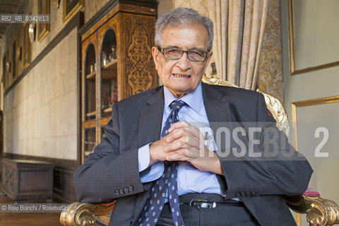 Rome January 13, 2016..Amartya Kumar Sen, photographed at Palazzo Corsini headquarters of the Lincei Academy, the Indian economist and philosopher, Nobel Memorial Prize in Economic Sciences in 1998, Lamont University Professor at Harvard University/Amartya Kumar Sen, fotografato nelle sale di Palazzo Corsini sede dellAccademia dei Lincei, economista e filosofo indiano, Premio Nobel per leconomia nel 1998, Lamont University Professor presso la Harvard University..Photo: RINO BIANCHI ©Rino Bianchi/Rosebud2