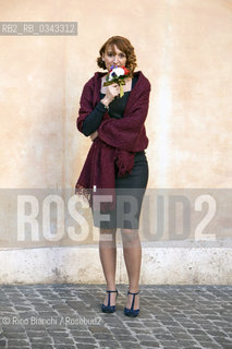 Rome February 5, 2016..Isabella Leardini, photographed in Rome in Piazza di Pietra, poet, in 2002 won the Montale Prize with the poems La coinquiina scalza. Poems from La coinquilina scalza and his next book Una stagione daria are published with translation of Jean Baptiste Para anthology Les Poètes de la Méditerranée (Gallimard 2010) and is included in the anthology Nuovi poeti italiani 6 (Einaudi 2012). Care as artistic director the festival Parco Poesia/Isabella Leardini, fotografata a Roma in Piazza di Pietra, poetessa, nel 2002 ha vinto il Premio Montale con le poesie “La coinquilina scalza”. Poesie da “La coinquilina scalza” e dal suo prossimo libro “Una stagione daria” sono edite con traduzione di Jean Baptiste Para nellantologia “Les Poètes de la Méditerranée” (Gallimard 2010) ed è compresa nellantologia “Nuovi Poeti Italiani 6” (Einaudi 2012). Cura come direttore artistico il festival Parco Poesia..Photo: RINO BIANCHI ©Rino Bianchi/Rosebud2