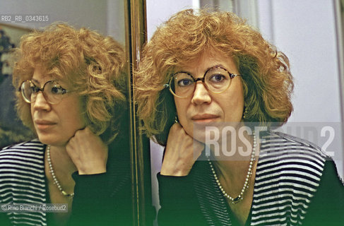 Roma 30 giugno 2004..Maria Rosa Cutrufelli, scrittrice, autrice del romanzo -La donna che visse per un sogno- e finalista del premio Strega..Foto: Rino Bianchi ©Rino Bianchi/Rosebud2