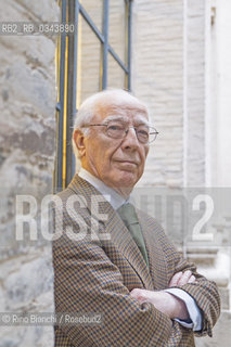 Rome March 10, 2016..Paolo Cherchi, photographed in Rome at the Casa delle Letterature, philologist novel, he taught for many years Italian and Spanish literature at the University of Chicago/Paolo Cherchi, fotografato a Roma alla Casa delle Letterature, filologo romanzo, è stato docente per molti anni letteratura italiana e spagnola alla University of Chicago..Photo: RINO BIANCHI ©Rino Bianchi/Rosebud2