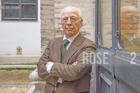 Rome March 10, 2016..Paolo Cherchi, photographed in Rome at the Casa delle Letterature, philologist novel, he taught for many years Italian and Spanish literature at the University of Chicago/Paolo Cherchi, fotografato a Roma alla Casa delle Letterature, filologo romanzo, è stato docente per molti anni letteratura italiana e spagnola alla University of Chicago..Photo: RINO BIANCHI ©Rino Bianchi/Rosebud2