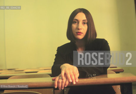 Rome September 13, 2000..Simona Vinci, writer, photographed in the classroom of letters to La Sapienza/Simona Vinci, scrittrice, fotografata nellaula di lettere a La Sapienza..Photo: RINO BIANCHI ©Rino Bianchi/Rosebud2