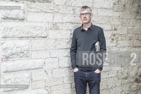 Perugia April 10, 2016.John Foot, the British historian and essayist specializing in Italian history, photographed in Perugia Corso Vannucci/John Foot, storico e saggista britannico specializzato in storia italiana, fotografato a Perugia in corso Vannucci. .Photo: RINO BIANCHI ©Rino Bianchi/Rosebud2