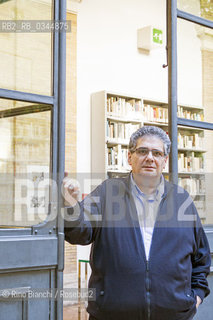 Rome May 4, 2016..Raffaele Manica, literary critic, essayist, lecturer and co-editor of the magazine Nuovi Argomenti, photographed in Rome at theCasa delle Letterature/Raffaele Manica, critico letterario, saggista, docente universitario e condirettore della rivista Nuovi Argomenti, fotografato a Roma alla Casa delle Letterature..Photo: RINO BIANCHI ©Rino Bianchi/Rosebud2