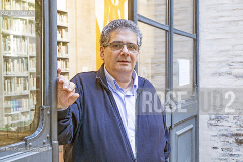 Rome May 4, 2016..Raffaele Manica, literary critic, essayist, lecturer and co-editor of the magazine Nuovi Argomenti, photographed in Rome at theCasa delle Letterature/Raffaele Manica, critico letterario, saggista, docente universitario e condirettore della rivista Nuovi Argomenti, fotografato a Roma alla Casa delle Letterature..Photo: RINO BIANCHI ©Rino Bianchi/Rosebud2