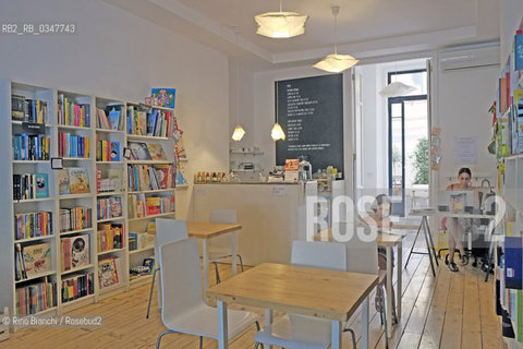 Rome July 21, 2016..The library The Little Reader, in via Conte Verde 66 b, specializing in literature for children and teenagers/La libreria The Little Reader, in via Conte Verde 66b, specializzata in letteratura per bambini e ragazzi..Photo: RINO BIANCHI ©Rino Bianchi/Rosebud2