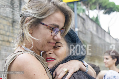 Rome July 25, 2016..Elena Stancanelle with Sara Ventrone photographed on the occasion of reading organized by the Piccoli Maestri in support of Baobab experience/Elena Stancanelli con Sara Ventrone fotografati in occasione della lettura organizzata dallAssociazione Piccoli Maestri a sostegno di Baobab experience..Photo: RINO BIANCHI ©Rino Bianchi/Rosebud2