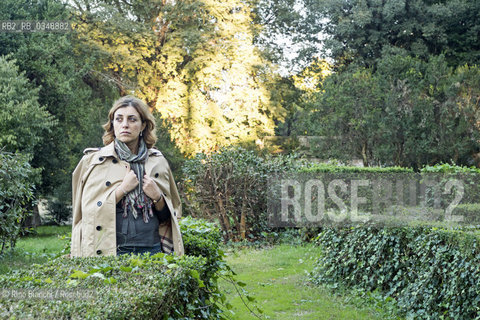 Rome October 27, 2016..Marta Federica Ottaviani, journalist, political analyst and writer, collaborator of La Stampa, Avvenire and East. He wrote things to Turks, Arabian Turkey and Reis, photographed in Rome in Villa Borghese park/Marta Federica Ottaviani, giornalista, analista politica e saggista, collaboratrice de La Stampa, Avvenire e East. Ha scritto Cose da Turchi,Mille e una Turchia e Reis, fotografata a Roma nel parco di Villa Borghese..Photo: RINO BIANCHI ©Rino Bianchi/Rosebud2