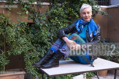 Rome December 10, 2016..Laura Lindstedt, Finnish writer, photographed in Rome, he made his debut with the Scissors novel, with Oneiron has won this years Finlandia Prize/Laura Lindstedt, scrittrice finlandese, fotografata a Roma, ha esordito con il romanzo Scissors, con Oneiron ha vinto quest’anno il Finlandia Prize.Photo: RINO BIANCHI ©Rino Bianchi/Rosebud2