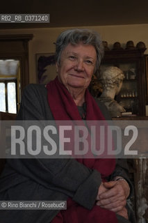 Turin October 27, 2017..Margherita Oggero, an Italian writer, photographed in his home in Corso Regina Margherita in Turin\Margherita Oggero, scrittrice italiana, fotografata nella sua abitazione di Corso Regina Margherita a Torino. ©Rino Bianchi/Rosebud2