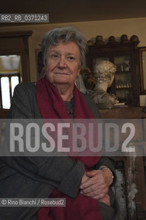 Turin October 27, 2017..Margherita Oggero, an Italian writer, photographed in his home in Corso Regina Margherita in Turin\Margherita Oggero, scrittrice italiana, fotografata nella sua abitazione di Corso Regina Margherita a Torino. ©Rino Bianchi/Rosebud2