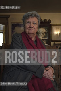 Turin October 27, 2017..Margherita Oggero, an Italian writer, photographed in his home in Corso Regina Margherita in Turin\Margherita Oggero, scrittrice italiana, fotografata nella sua abitazione di Corso Regina Margherita a Torino. ©Rino Bianchi/Rosebud2