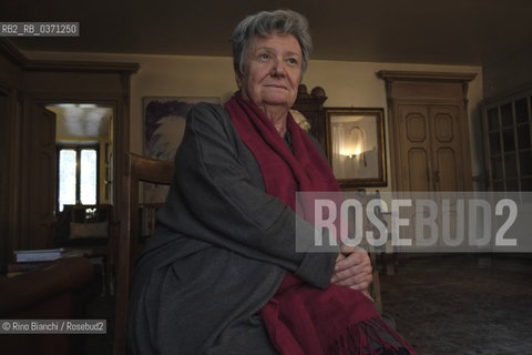 Turin October 27, 2017..Margherita Oggero, an Italian writer, photographed in his home in Corso Regina Margherita in Turin\Margherita Oggero, scrittrice italiana, fotografata nella sua abitazione di Corso Regina Margherita a Torino. ©Rino Bianchi/Rosebud2