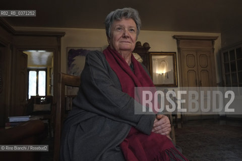 Turin October 27, 2017..Margherita Oggero, an Italian writer, photographed in his home in Corso Regina Margherita in Turin\Margherita Oggero, scrittrice italiana, fotografata nella sua abitazione di Corso Regina Margherita a Torino. ©Rino Bianchi/Rosebud2