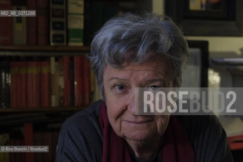 Turin October 27, 2017..Margherita Oggero, an Italian writer, photographed in his home in Corso Regina Margherita in Turin\Margherita Oggero, scrittrice italiana, fotografata nella sua abitazione di Corso Regina Margherita a Torino. ©Rino Bianchi/Rosebud2