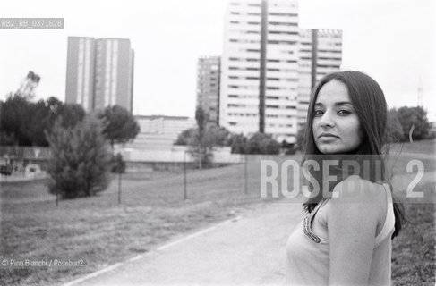 Roma 4 agosto 2009..Rosella Postorino, scrittrice, ritratta nel Parco del Colle della Serpentara..Foto: Rino Bianchi ©Rino Bianchi/Rosebud2