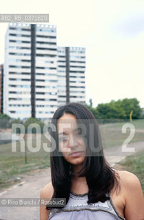 Roma 4 agosto 2009..Rosella Postorino, scrittrice, ritratta nel Parco del Colle della Serpentara..Foto: Rino Bianchi ©Rino Bianchi/Rosebud2