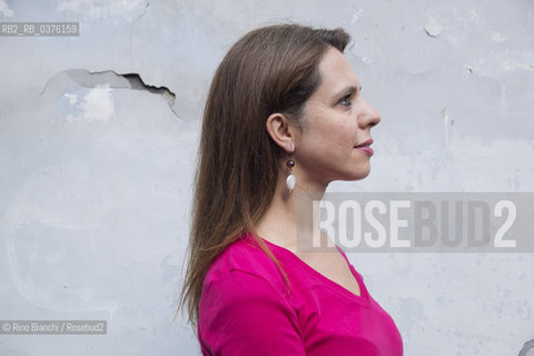 Rome October 7, 2018..Letizia Pezzali writer and economist, has worked for years in London in a business bank, photographed in the Jewish Ghetto of Rome/Letizia Pezzali scrittrice ed economista, ha lavorato per anni a Londra in una banca daffari, fotografata nel Ghetto ebraico di Roma. ©Rino Bianchi/Rosebud2