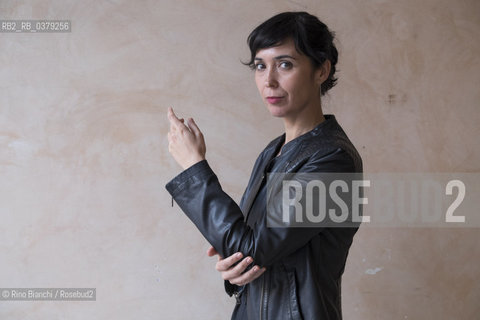 Rome May 7, 2019..Edurne Portela, writer and journalist, lived for a long time in the United States, where she received a doctorate in Hispanic Literatures from the University of North Carolina, photographed in Rome at Piazza Navona/Edurne Portela, scrittrice e giornalista, ha vissuto a lungo negli Stati Uniti, dove ha conseguito un dottorato in Letterature ispaniche presso la University of North Carolina, fotografata a Roma a Piazza Navona. ©Rino Bianchi/Rosebud2