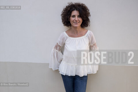 Rome October 13, 2019..Paola Cereda, psychologist and writer, photographed at the Pigneto opposite the Fortebraccio section held for years by Luca Canali/Paola Cereda, psicologa e scrittrice, fotografata al Pigneto di fronte la sezione Fortebraccio retta per anni da Luca Canali. ©Rino Bianchi/Rosebud2