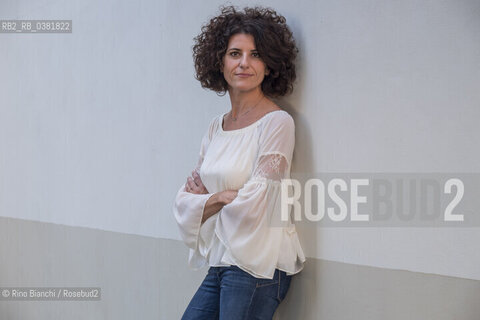 Rome October 13, 2019..Paola Cereda, psychologist and writer, photographed at the Pigneto opposite the Fortebraccio section held for years by Luca Canali/Paola Cereda, psicologa e scrittrice, fotografata al Pigneto di fronte la sezione Fortebraccio retta per anni da Luca Canali. ©Rino Bianchi/Rosebud2