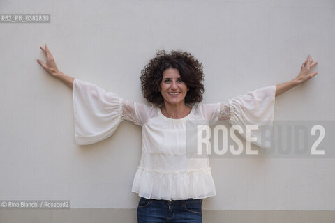 Rome October 13, 2019..Paola Cereda, psychologist and writer, photographed at the Pigneto opposite the Fortebraccio section held for years by Luca Canali/Paola Cereda, psicologa e scrittrice, fotografata al Pigneto di fronte la sezione Fortebraccio retta per anni da Luca Canali. ©Rino Bianchi/Rosebud2