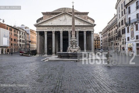 Rome March 12, 2020..Rome Piazza della Rotonda and the Pantheon during the coronavirus pandemic/Roma Piazza della Rotonda ed il Pantheon durante la pandedemia da coronavirus. ©Rino Bianchi/Rosebud2