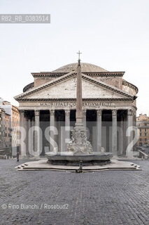 Rome March 12, 2020..Rome Piazza della Rotonda and the Pantheon during the coronavirus pandemic/Roma Piazza della Rotonda ed il Pantheon durante la pandedemia da coronavirus. ©Rino Bianchi/Rosebud2