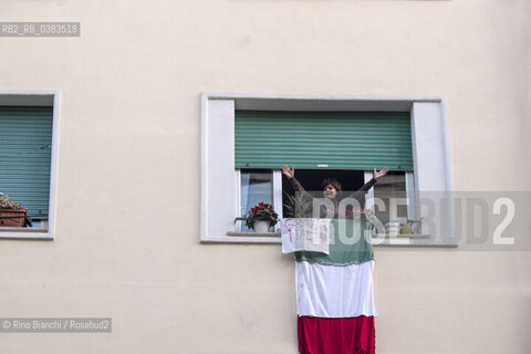 Rome March 16, 2020..Rome, flashmob from the balconies in the Testaccio district during the coronavirus/Roma, flashmob dai balconi nel quartiere Testaccio durante il coronavirus. ©Rino Bianchi/Rosebud2