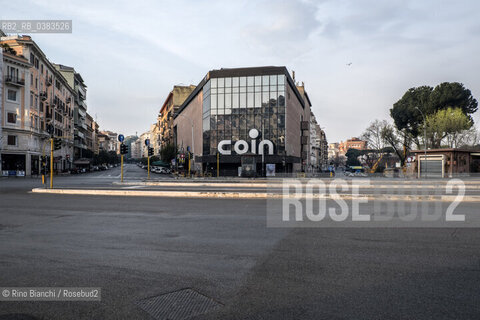 Rome March 22, 2020..Rome, Piazzale Appio with the Coin during the coronavirus pandemic/Roma, Piazzale Appio con il Coin durante la pandemia da coronavirus. ©Rino Bianchi/Rosebud2