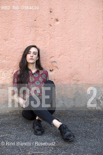 Rome September 8, 2020..Giulia Caminito, writer, photographed in Rome in the area of the Pyramid of Cestius/Giulia Caminito, scrittrice, fotografata a Roma nella zona della Piramide Cestia. ©Rino Bianchi/Rosebud2