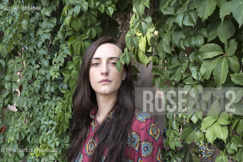 Rome September 8, 2020..Giulia Caminito, writer, photographed in Rome in the area of the Pyramid of Cestius/Giulia Caminito, scrittrice, fotografata a Roma nella zona della Piramide Cestia. ©Rino Bianchi/Rosebud2