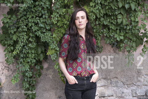 Rome September 8, 2020..Giulia Caminito, writer, photographed in Rome in the area of the Pyramid of Cestius/Giulia Caminito, scrittrice, fotografata a Roma nella zona della Piramide Cestia. ©Rino Bianchi/Rosebud2